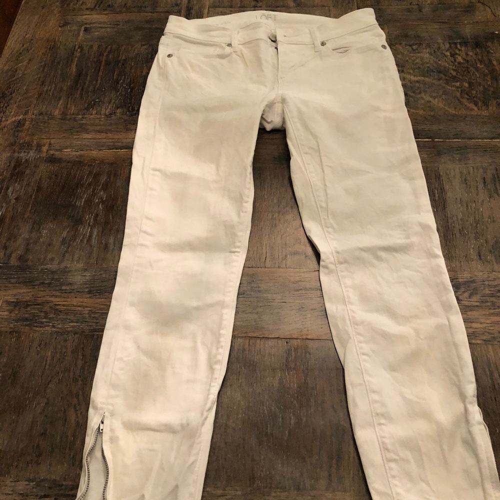 ❤️White stretch denim Loft crop pants with Zip leg